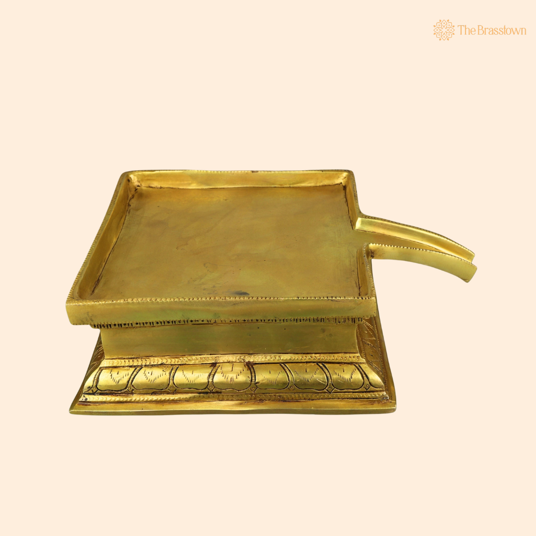 Handcrafted Brass Abhishek Patra with Somasutra Tray – Traditional Abhishekam Plate, Tirumanjanam Stand & Temple Pooja Vessel for Shivling and Deity Worship 3 Inch