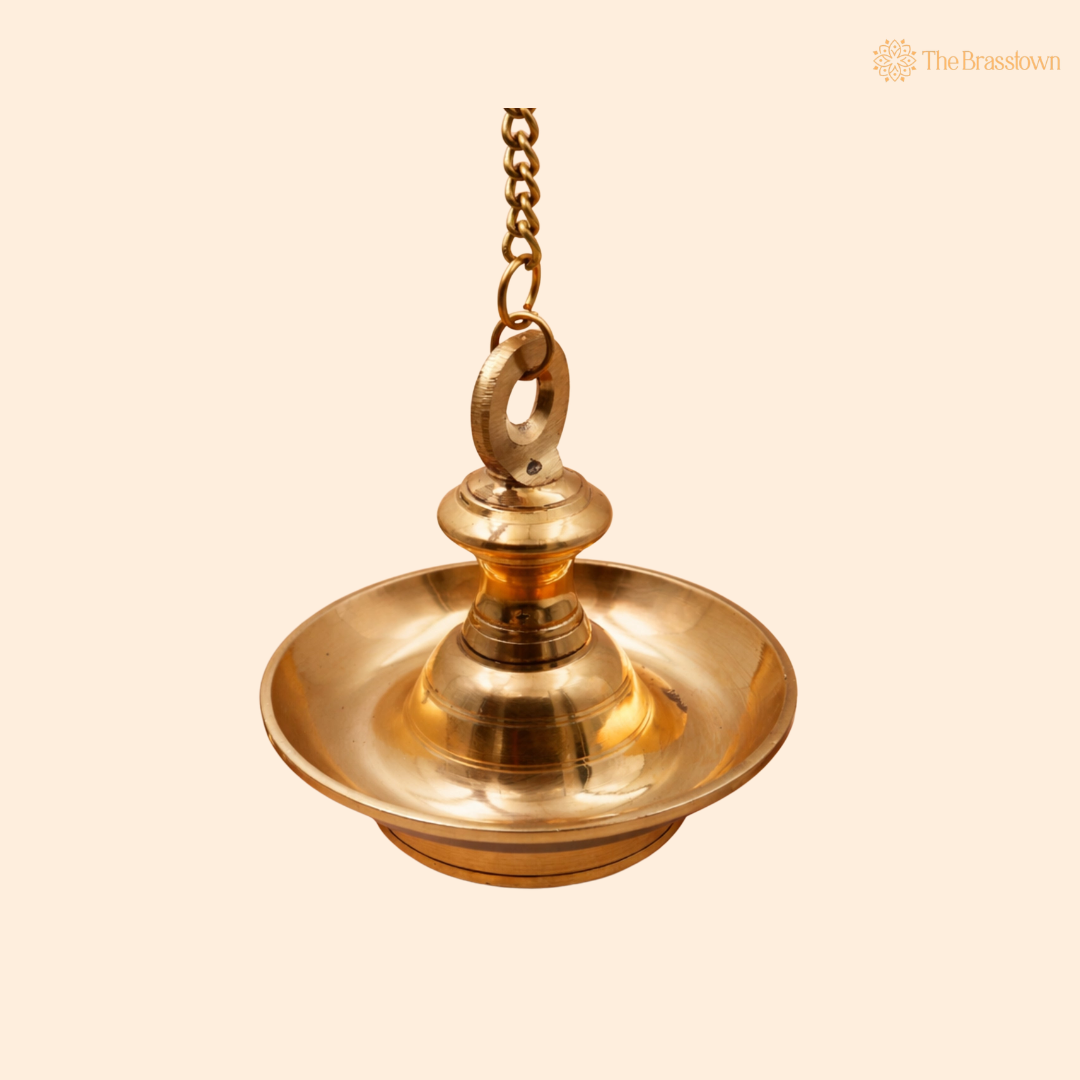 Traditional Hanging Brass Lamp Pooja Diya β Traditional Peetal Thooku Vilakku Deepam for Temple, Home Mandir & Spiritual DΓ©cor 5.5 Inch