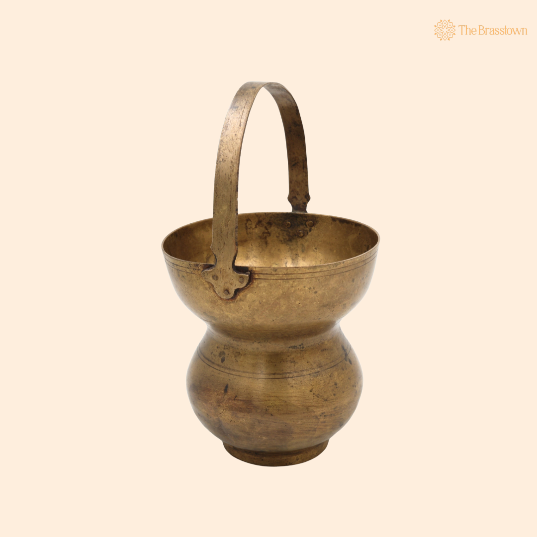 Handcrafted Brass Kamandalu – Traditional Pital Gangajali Kamandal for Puja, Ganga Jal Storage, Rishi Muni Kalash & Hindu Rituals 10.5 Inch