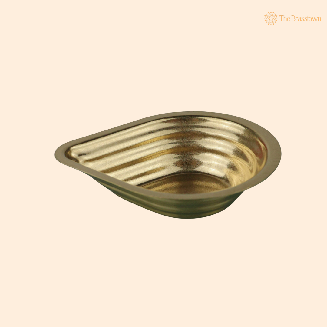 Brass Deepam Diya – Traditional Kuthu Vilakku Samai, Nilavilakku Oil Lamp for Puja, Aarti & Temple Décor 1 Inch