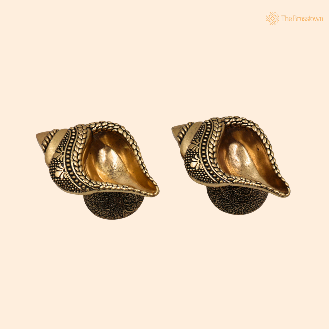Brass Handcrafted Shankha Diya – Conch Shape Oil Lamp (Peetal Deepak) for Puja, Aarti & Home Mandir Décor 1.5 Inch (set of 2)