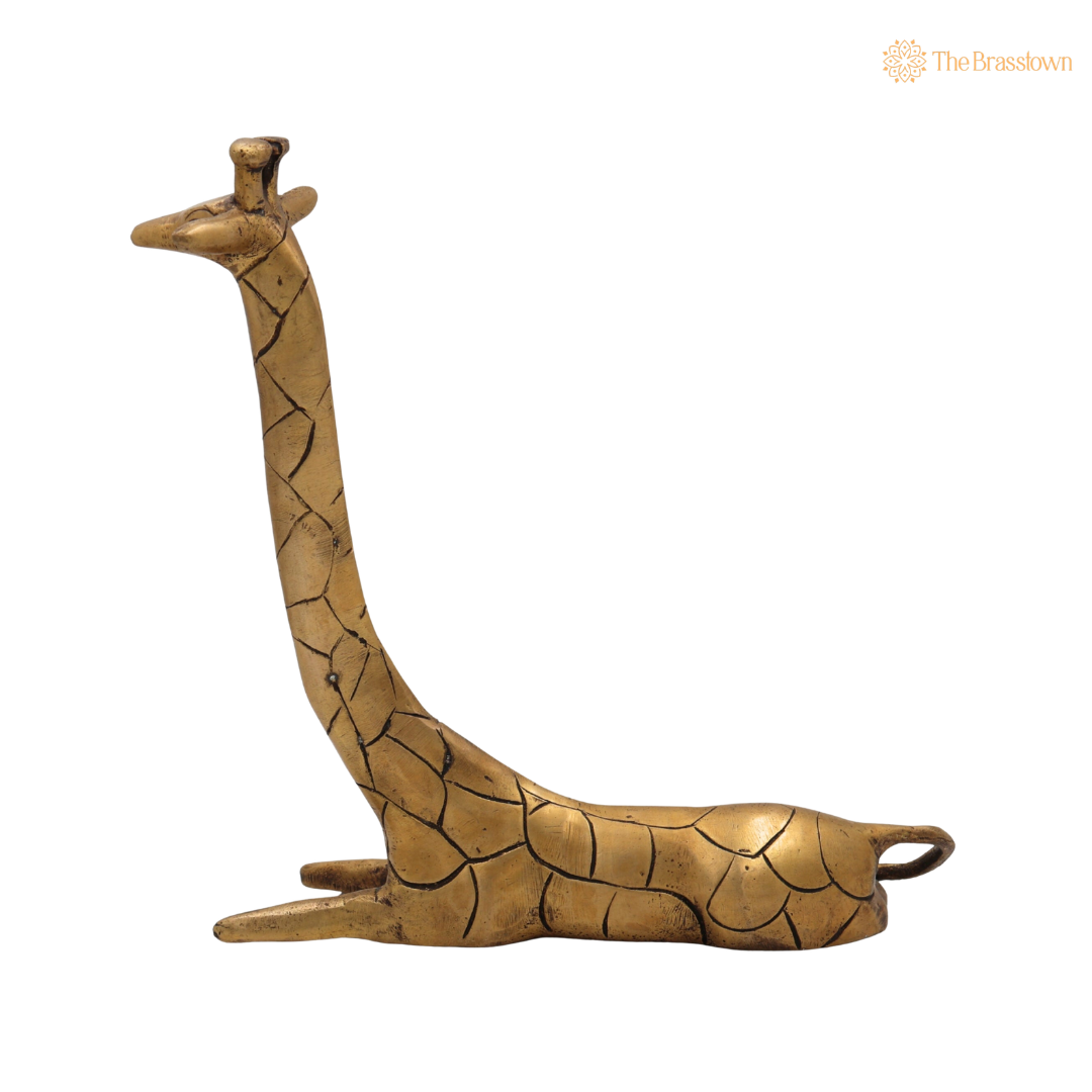 Brass Exquisite Giraffe Idol Statue – Handcrafted Peetal Giraffe Figurine for Home Décor, Office, Luxury Showpiece & Gifting 9.5 Inch