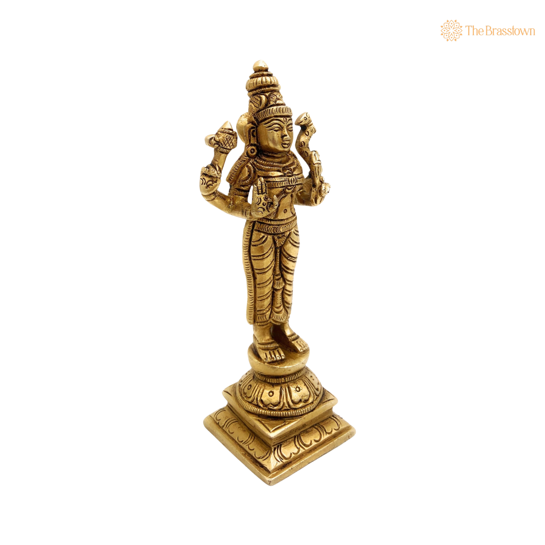Brass Parvati Mata Murti closeup – intricate craftsmanship