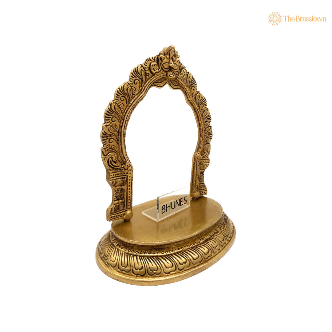 Traditional Brass Chowki With Prabhavali – Singhasan Stand for Idols & Home Temple Pooja 8.5 Inch