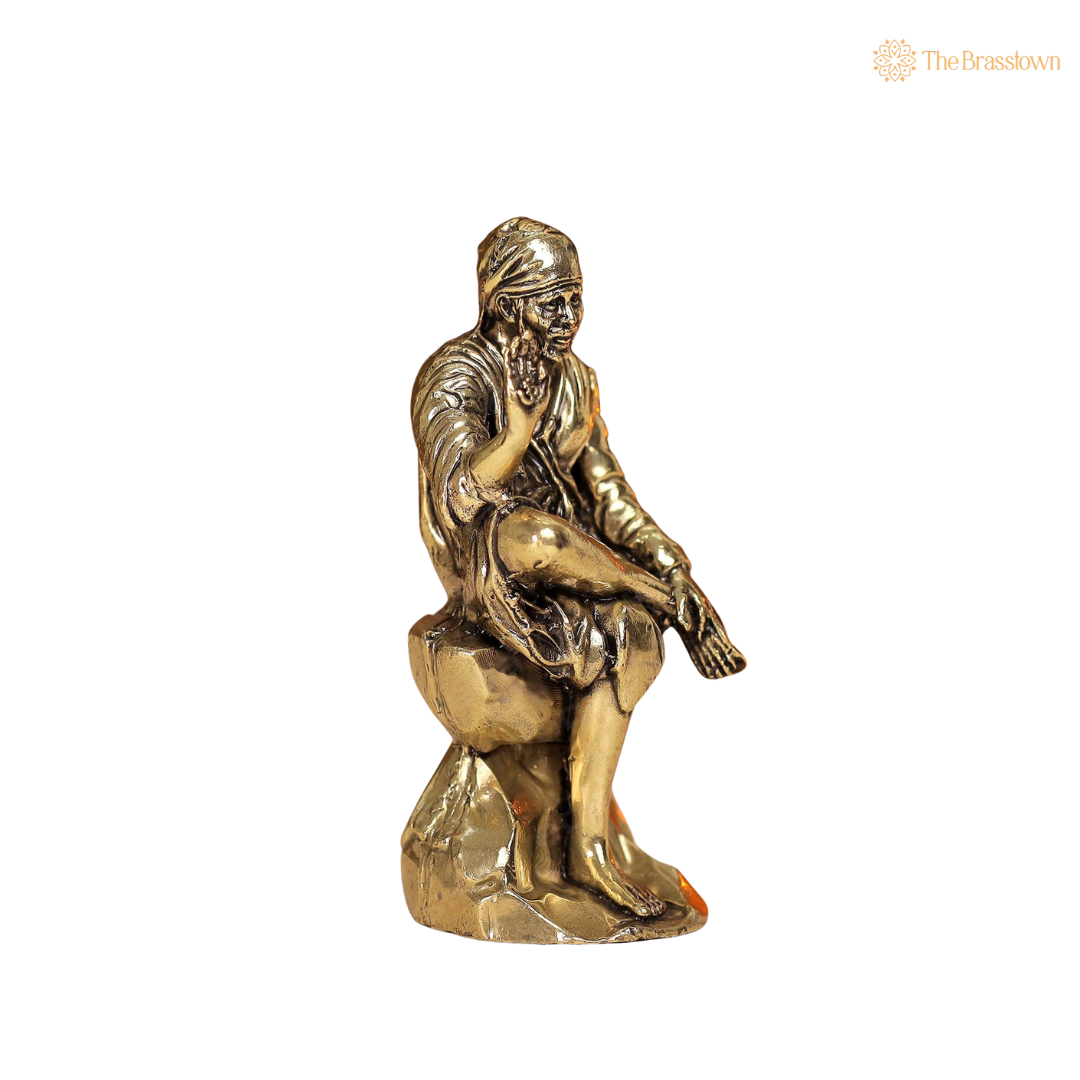 Brass Sai Baba Idol 5 Inch closeup – intricate craftsmanship