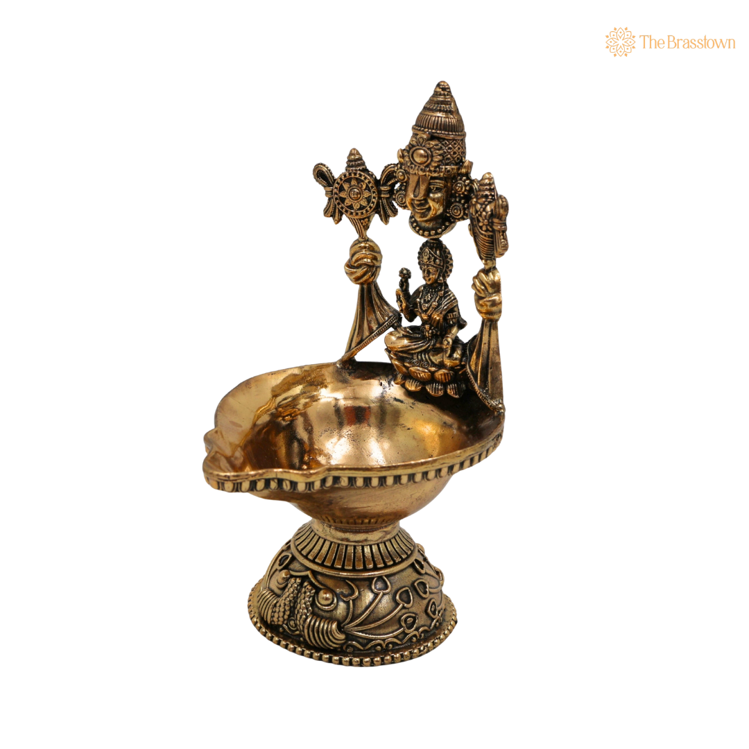 Brass Handcrafted Mahalakshmi with Balaji 5 Inch closeup – intricate craftsmanship