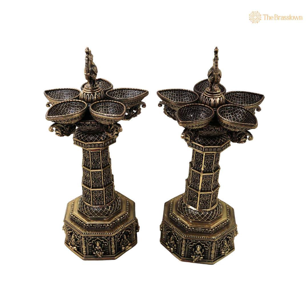 Brass Peacock Lakshmi Vilakku Deepam β Handcrafted Peetal Oil Lamp for Pooja, Home Mandir & Spiritual DΓ©cor 13 Inch