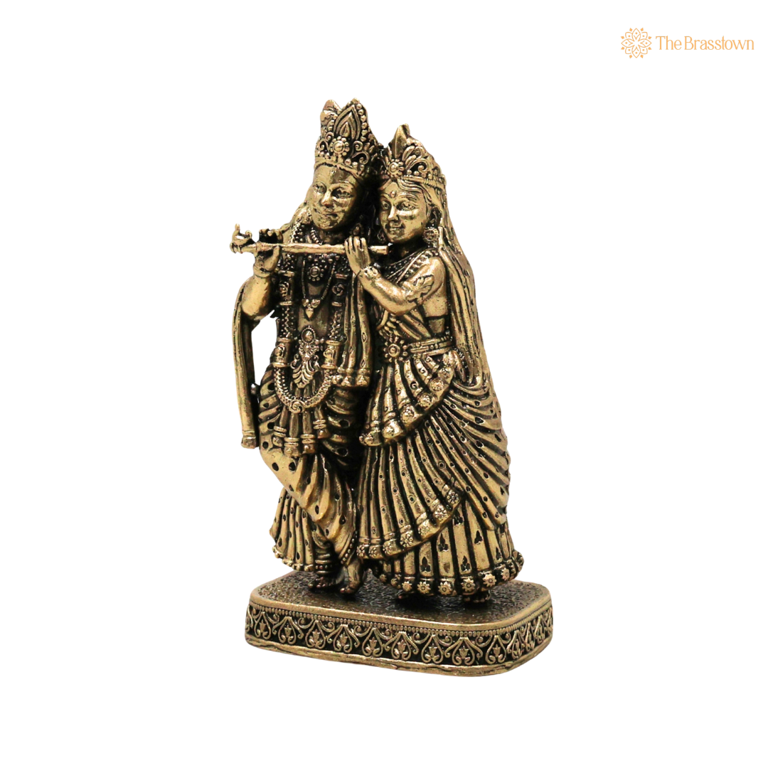 Brass Radha Krishna Idol 4.5 Inch closeup – intricate craftsmanship