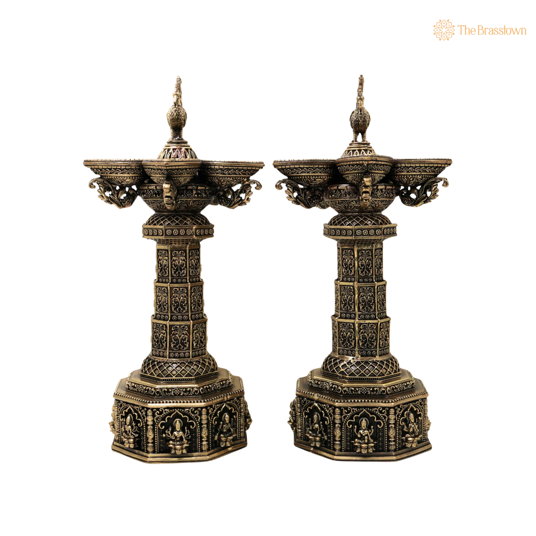 Brass Peacock Lakshmi Vilakku Deepam β Handcrafted Peetal Oil Lamp for Pooja, Home Mandir & Spiritual DΓ©cor 13 Inch