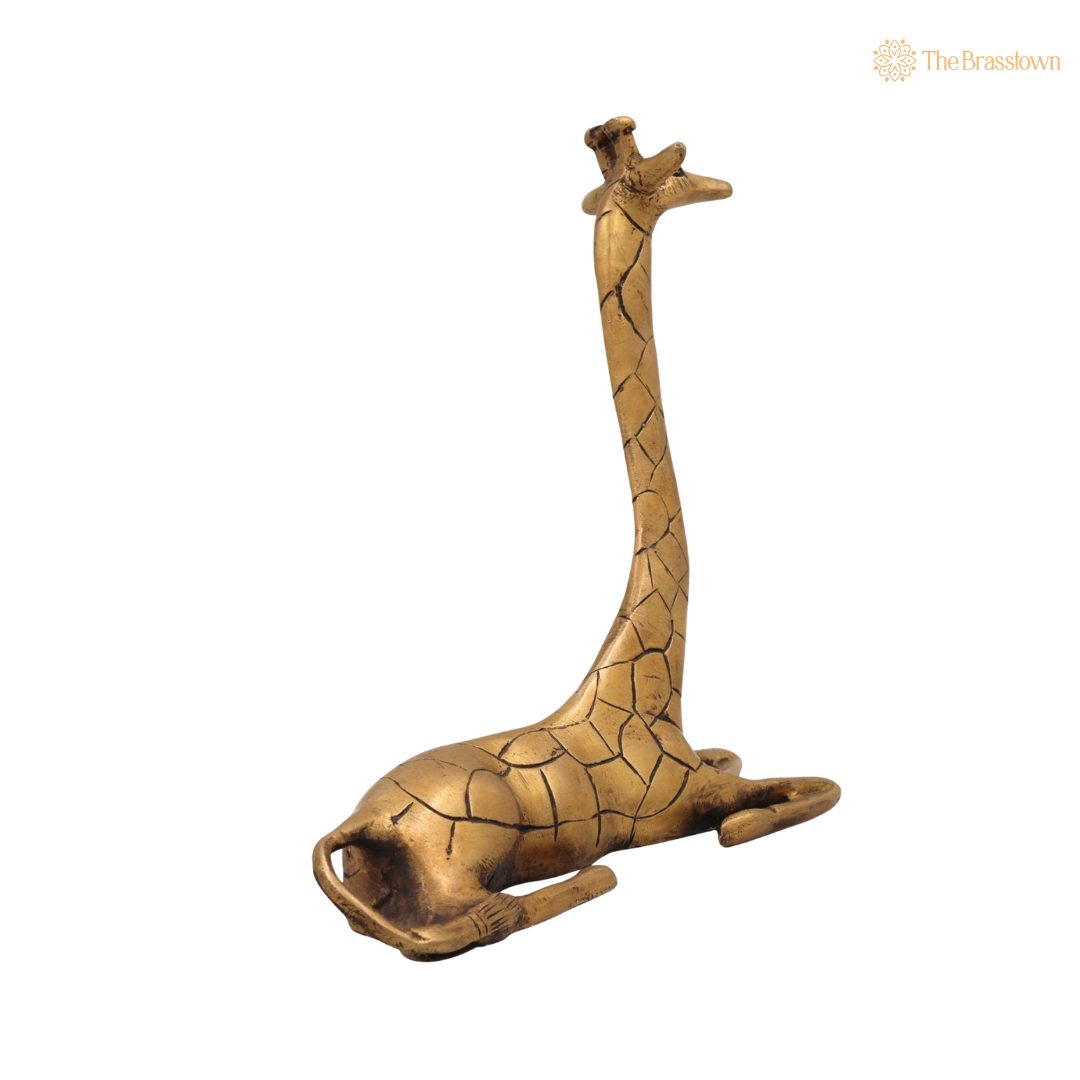 Brass Exquisite Giraffe Idol Statue – Handcrafted Peetal Giraffe Figurine for Home Décor, Office, Luxury Showpiece & Gifting 9.5 Inch