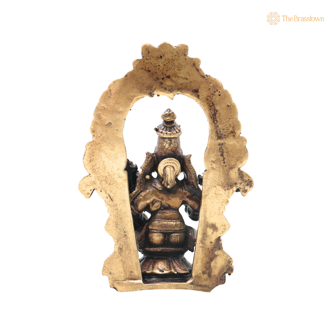 Traditional Brass Lakshmi Narasimha Idol – Traditional Narayana Swamy Chola Style Sculpture for Pooja, Home Mandir, Spiritual Décor & Gifting 4 Inch