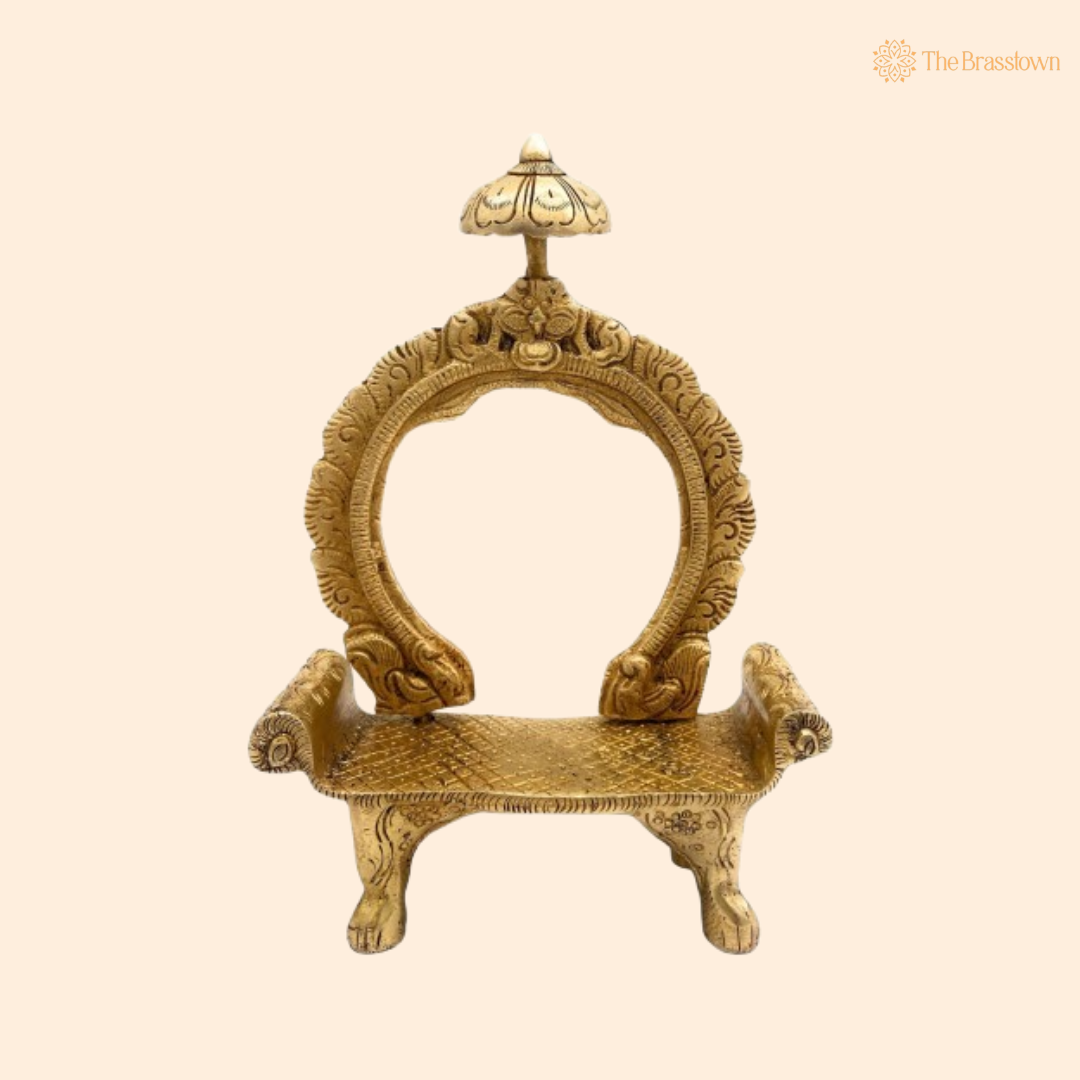 Exquisite Brass Throne with Arch 8 Inch front view – pure brass handcrafted India