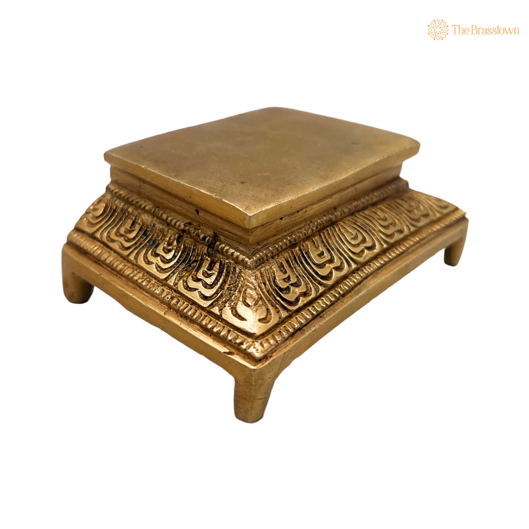 Intricately Designed Brass Pedestal Stand 1 Inch
