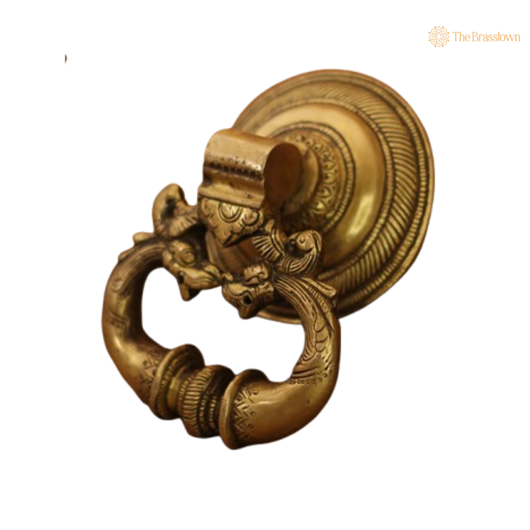 Ornate Brass Door Knocker – A Timeless Entryway Accent 6 Inch