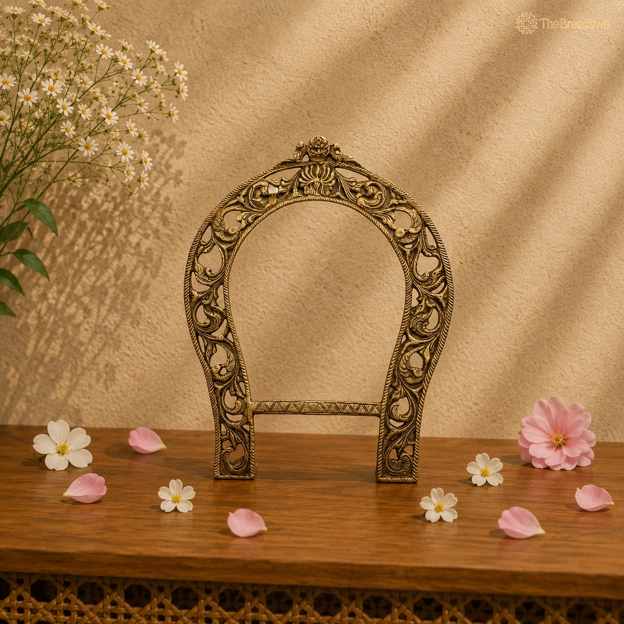 Traditional Brass Ornate Arch Frame 19 Inch