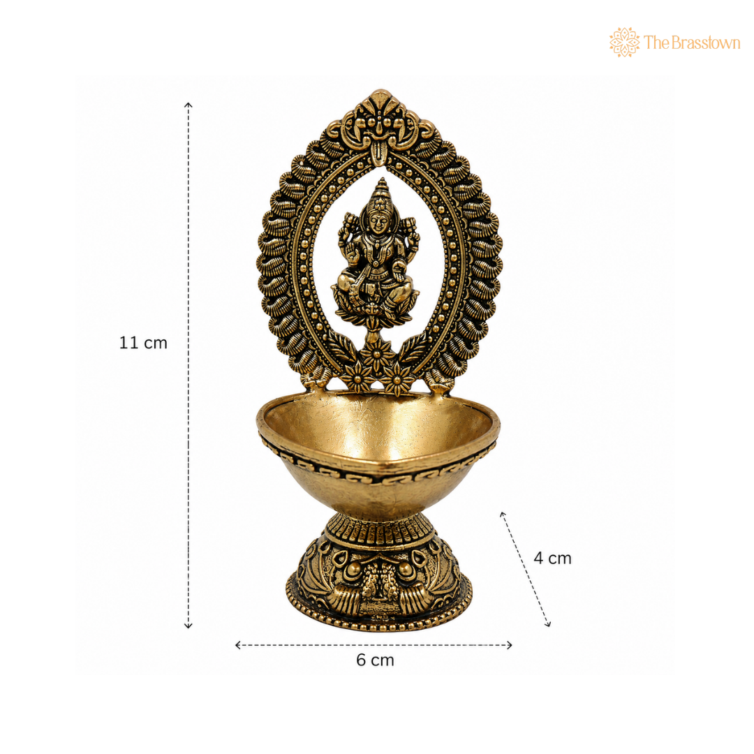 Brass Mahalakshmi Deepam – Mahalakshmi Vilakku Kuthu Diya Pital Oil Lamp Laxmi Deepak Idol for Puja & Home Mandir 4.5 Inch
