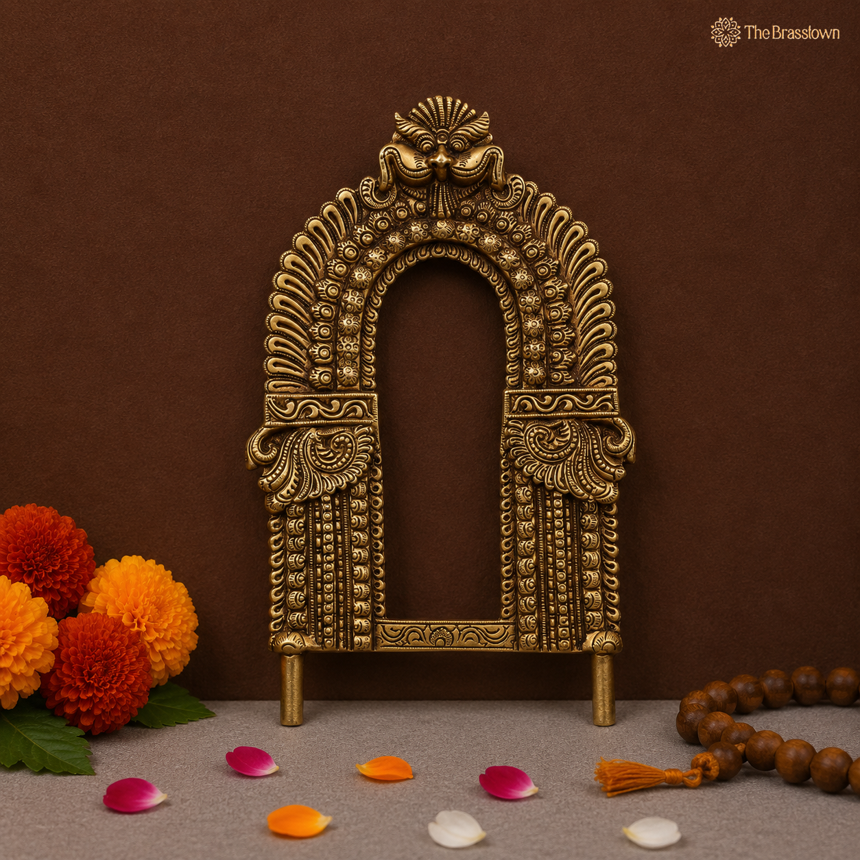 Brass Traditional Prabhavali Frame – Handcrafted Arch Wall Hanging for Home Temple, Deity Décor & Spiritual Ambience 10 Inch