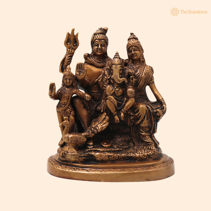 Unique chola Style Brass Shiv Parivar Idol – Fine Golden Work Divine Family Statue for Puja &amp; Home Mandir 6.5 Inch