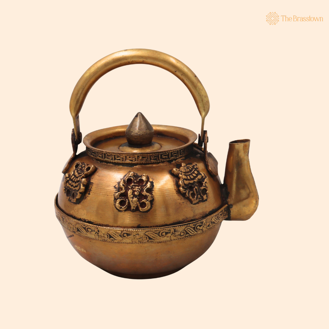 Brass Peetal Kettle Idol – Traditional Vintage Tea Pot Surahi for Home Décor, Collectibles &amp; Gifting  6.5 Inch