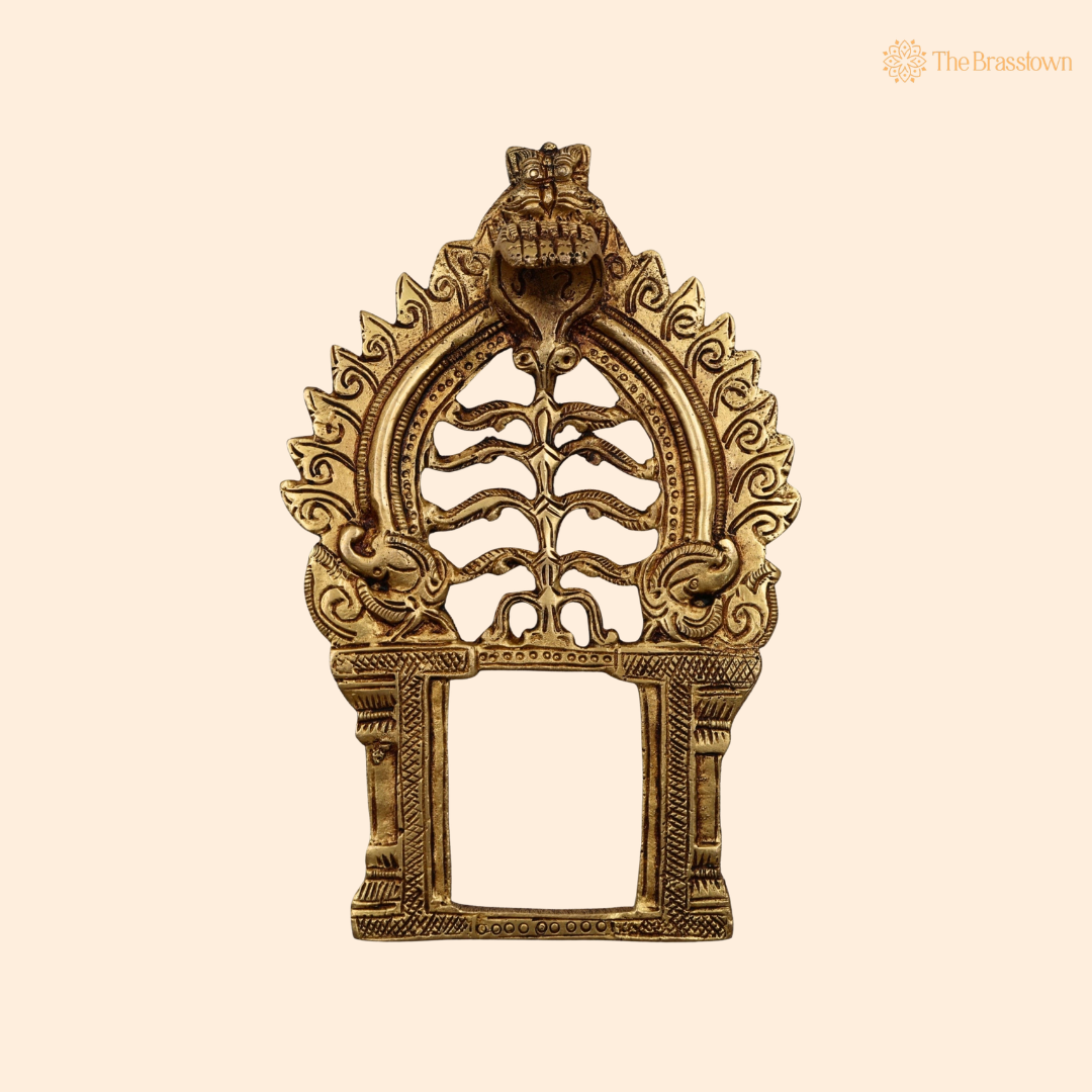 Handcrafted Brass Kirtimukha For Diety Prabhaval Arch – Handcrafted Arch Wall Hanging for Home Temple, Deity Décor &amp; Spiritual Ambience 8 Inch