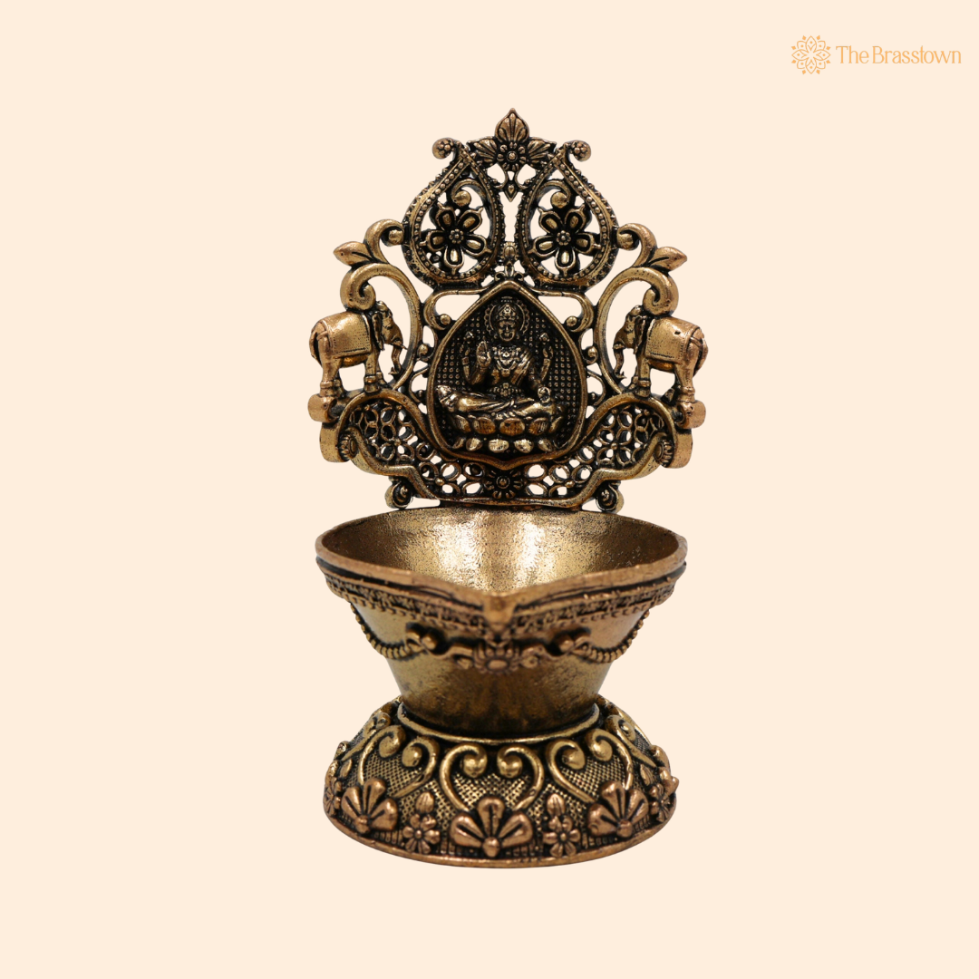 Brass Handcrafted Mahalakshmi Deepam 4 Inch front view – pure brass handcrafted India