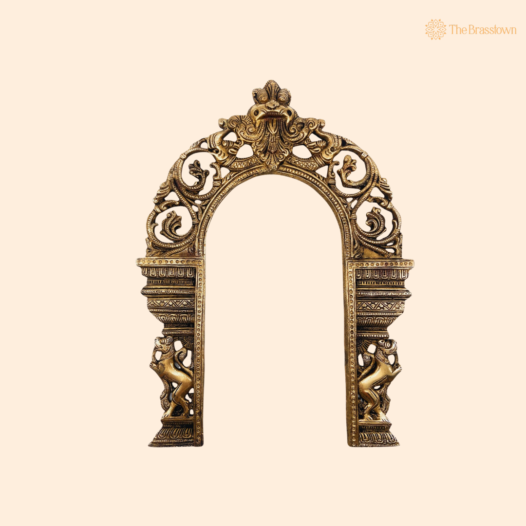 Brass Hand-Carved Prabhaval Arch Frame for Deity with Dual Yali – Handcrafted Arch Wall Hanging for Home Temple, Deity Décor &amp; Spiritual Ambience 13 Inch