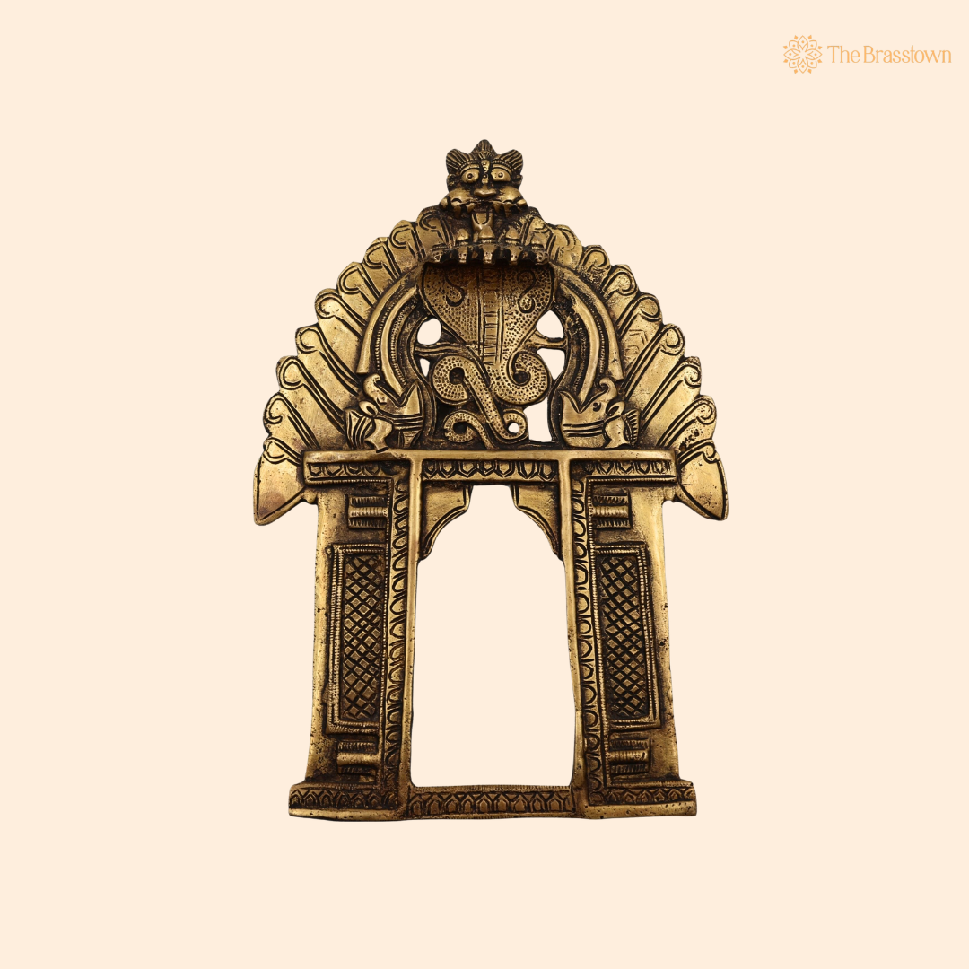 Handcrafted Brass Prabhawali with Sheshnaag &amp; Kirtimukha Frame – Traditional Temple Arch Frame for Idols &amp; Home Mandir 11.5 Inch