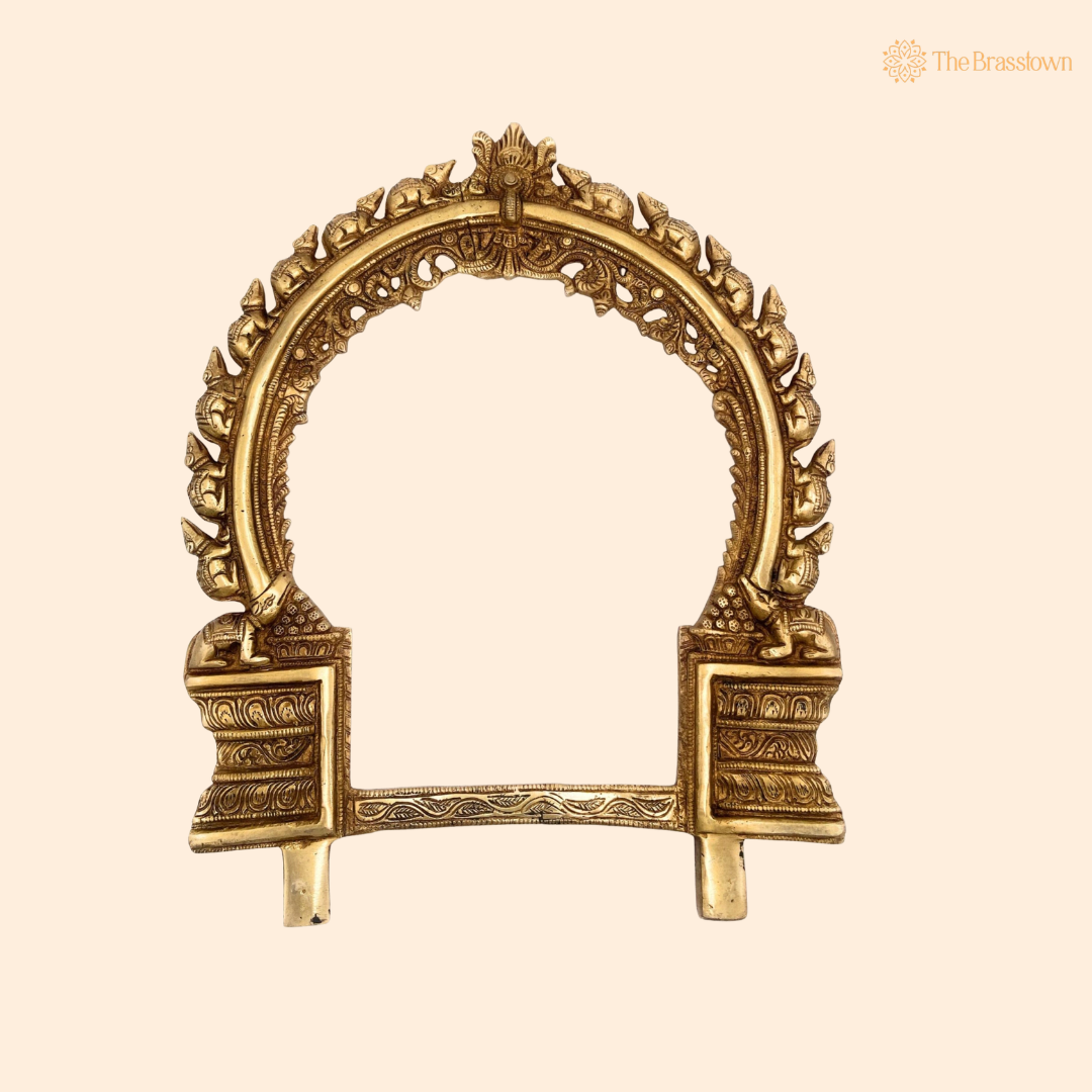 Brass Handcrafted Hand-Carved Prabhaval Arch – Handcrafted Arch Wall Hanging for Home Temple, Deity Décor &amp; Spiritual Ambience 17 Inch