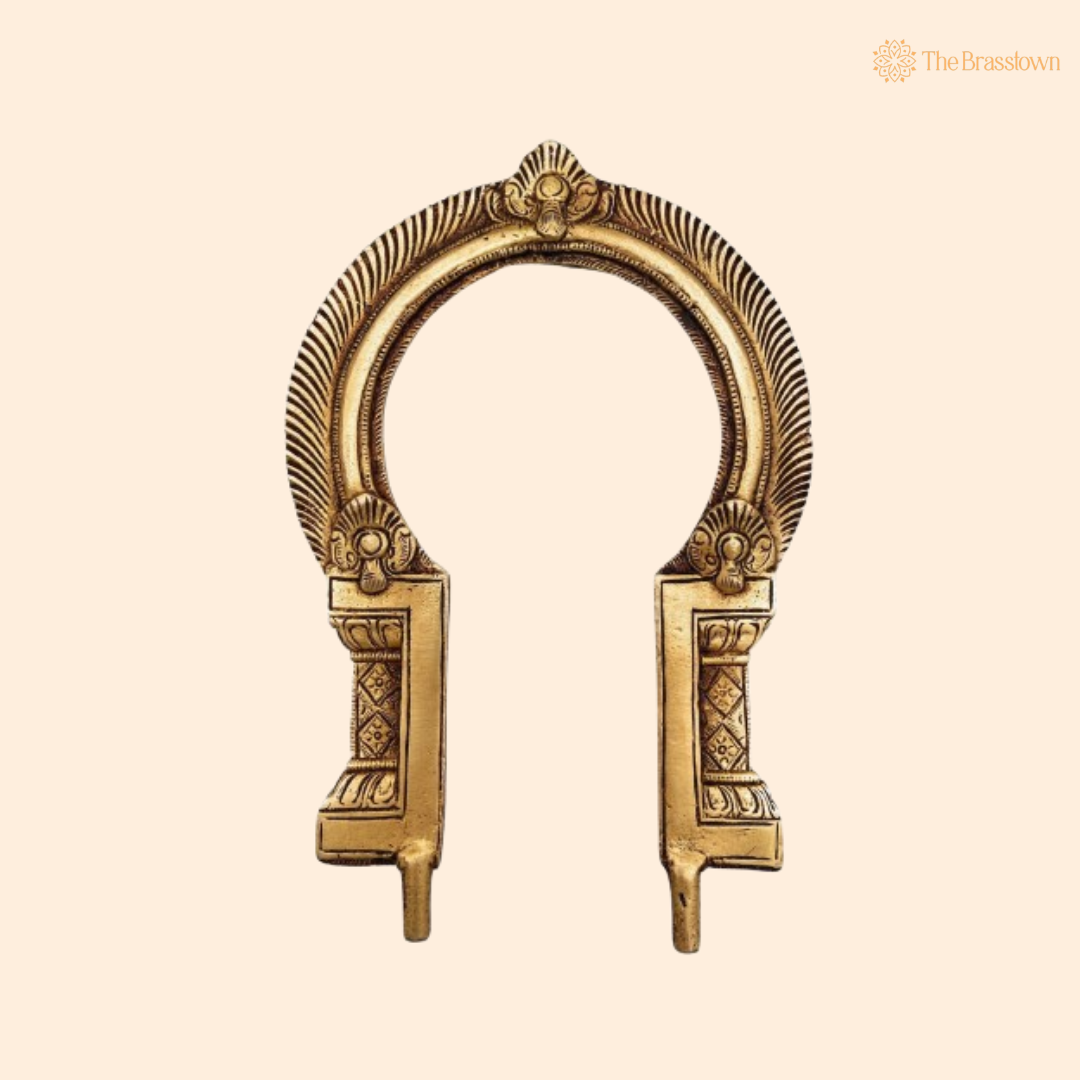 Classic Antique Brass Arch Frame 7 Inch