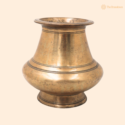 Vintage Brass Lota Kalash for Pooja – Handcrafted Traditional Pital Gangajali Kamandal for Ganga Jal, Hindu Rituals, Home Mandir &amp; Spiritual Gifting 5 Inch