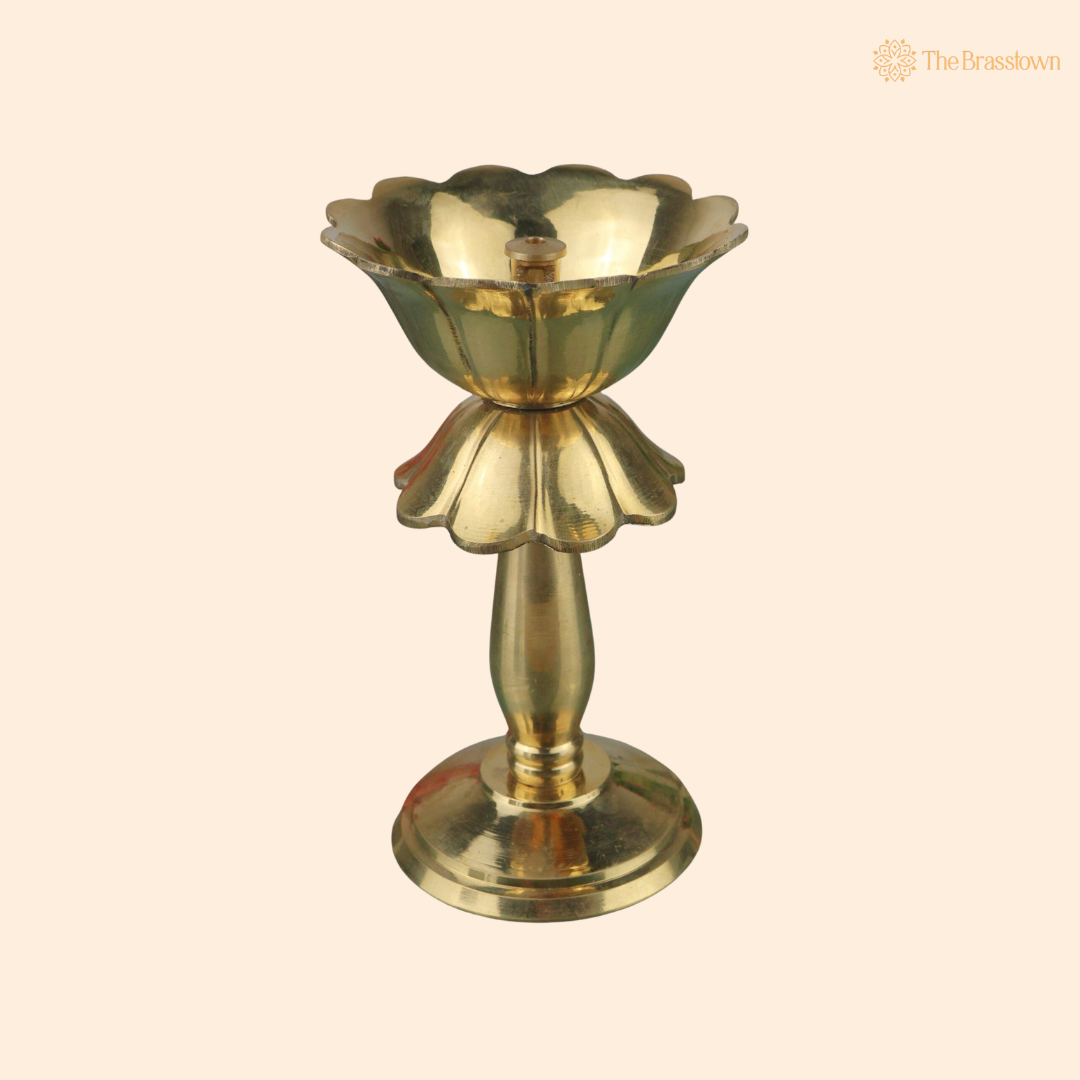 Brass Lotus Lamp – Handcrafted Kamal Deepam Vilakku, Padma Diya for Pooja, Home Mandir &amp; Spiritual Décor 6 Inch