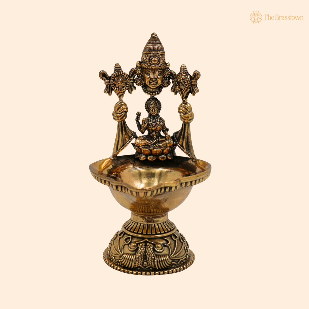 Brass Handcrafted Mahalakshmi with Balaji 5 Inch front view – pure brass handcrafted India