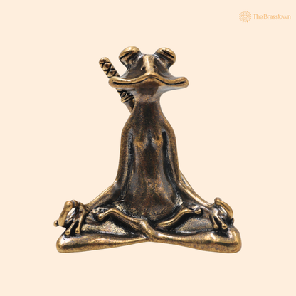 Brass Yoga Zen Frog Sculpture – Handcrafted Meditating Frog Figurine for Yoga, Home Décor, Office Desk, Vastu &amp; Gifting 2 Inch