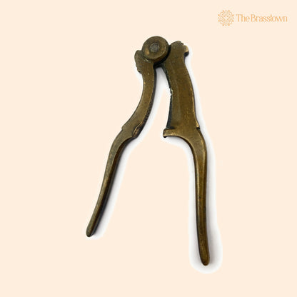 Brass Antique Nut Cutter Sarota Beetel Nut Cutter – Handcrafted Betel Nut Cutter for Home Décor &amp; Gifting 7 Inch 1