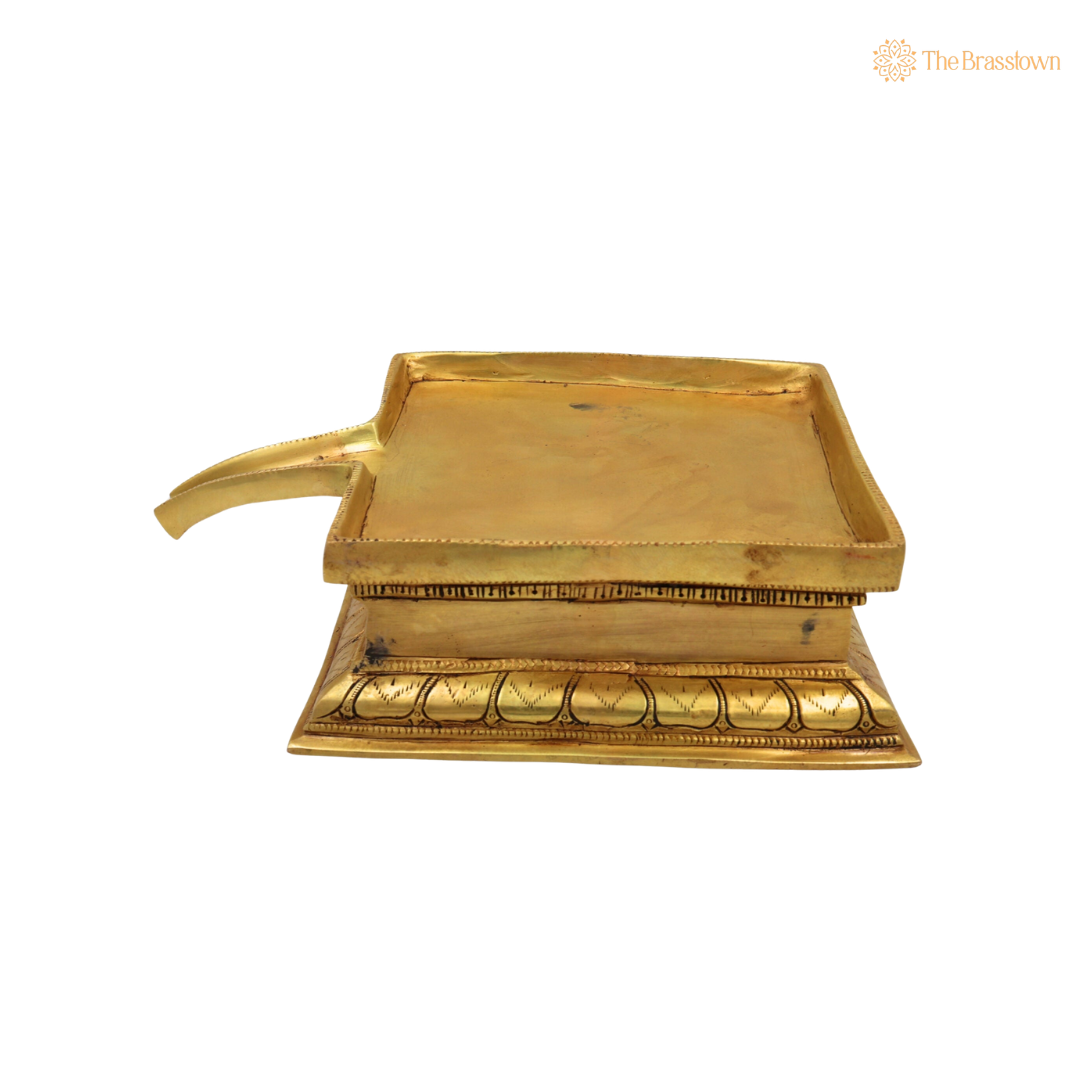 Handcrafted Brass Abhishek Patra with Somasutra Tray –  Traditional Abhishekam Plate, Tirumanjanam Stand &amp; Temple Pooja Vessel for Shivling and Deity Worship 3 Inch