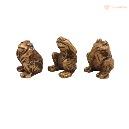 Brass Three Wise Frogs Idol 2 Inch side view – antique finish detail