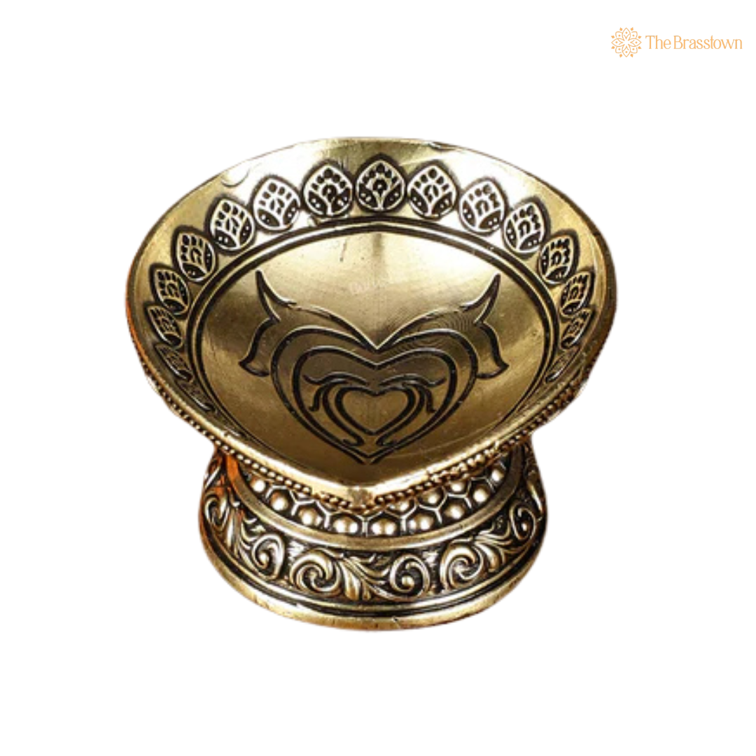 Brass Diya Lamp – Traditional Oil Lamp for Puja, Diwali &amp; Home Mandir 1.5 Inch