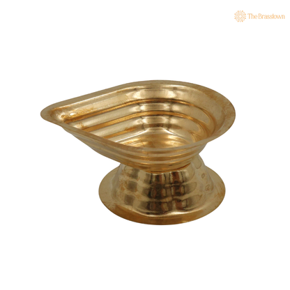 Handcrafted Brass Deepam Diya – Traditional Kuthu Vilakku Samai, Nilavilakku Oil Lamp for Puja, Aarti &amp; Temple Décor 1  Inch