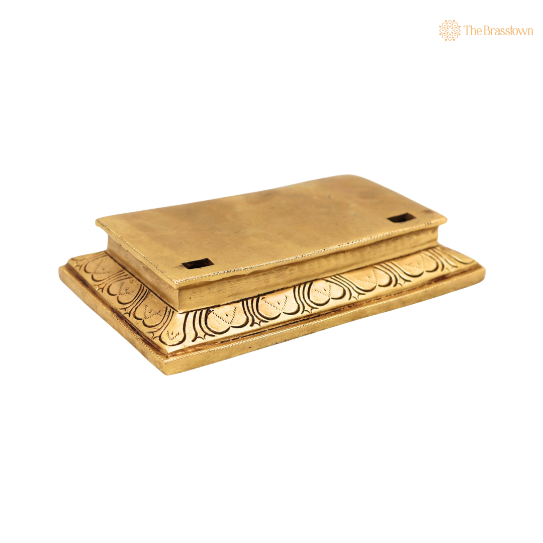 Traditonal Handcrafted Brass Chowki for mandir – Traditional Pooja Peetha / Singhasan for Idols, Kalash &amp; Ritual Use 1.5 Inch