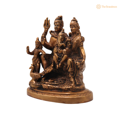 Unique chola Style Brass Shiv Parivar Idol – Fine Golden Work Divine Family Statue for Puja &amp; Home Mandir 6.5 Inch