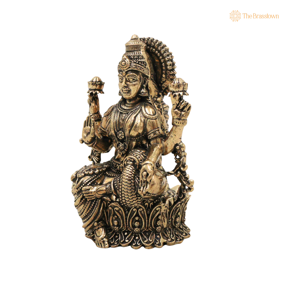 Brass Handcrafted Mahalakshmi Idol 5 Inch closeup – intricate craftsmanship