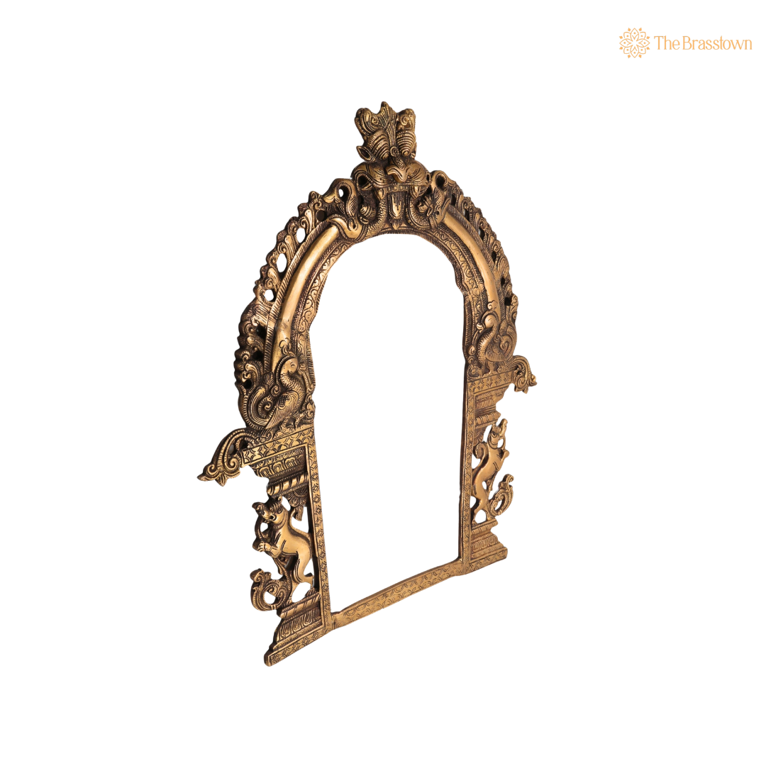 Handcrafted Brass Circular Traditional Prabhavali Frame – Handcrafted Arch Backdrop Wall Hanging for Home Temple, Deity Décor &amp; Spiritual Ambience 20.5 Inch