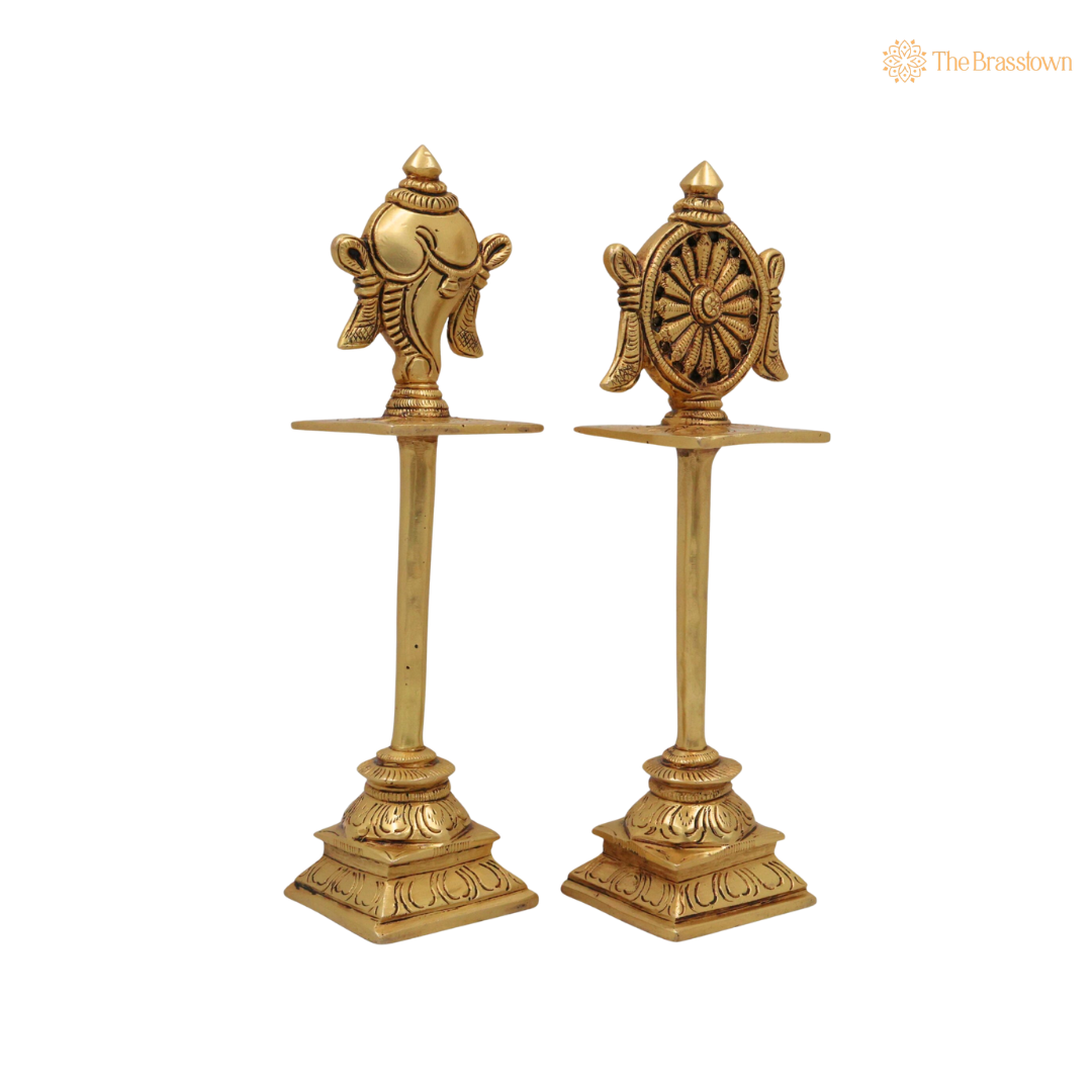 Brass Shankh Chakra Stand Set – Peetal Vishnu Symbol Balaji Shankh &amp; Sudarshan Chakra Figurine for Pooja, Home Temple &amp; Spiritual Décor 5 Inch