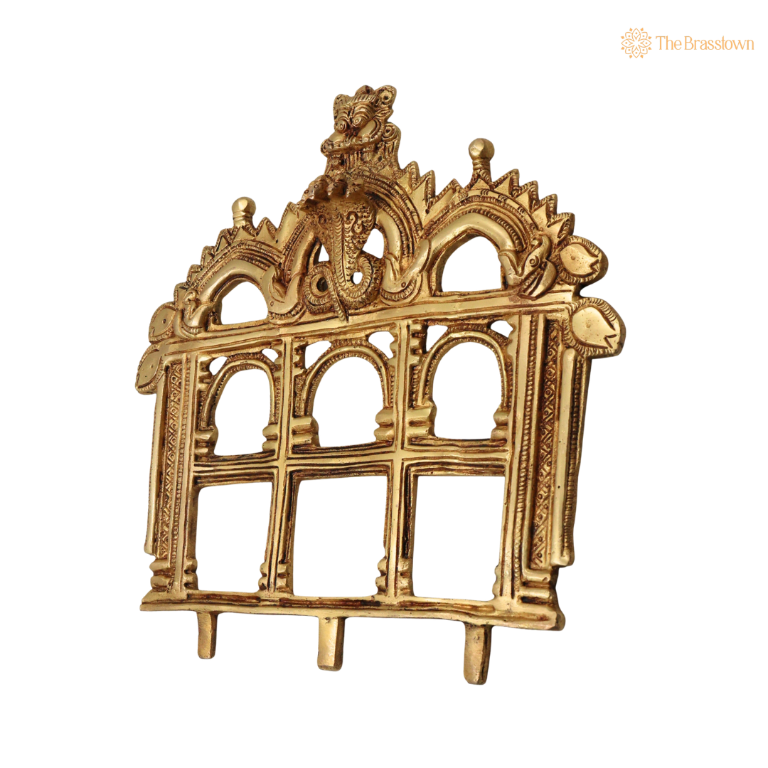 Brass Prabhavali Makara Torana Arch 10.5 Inch closeup – intricate craftsmanship