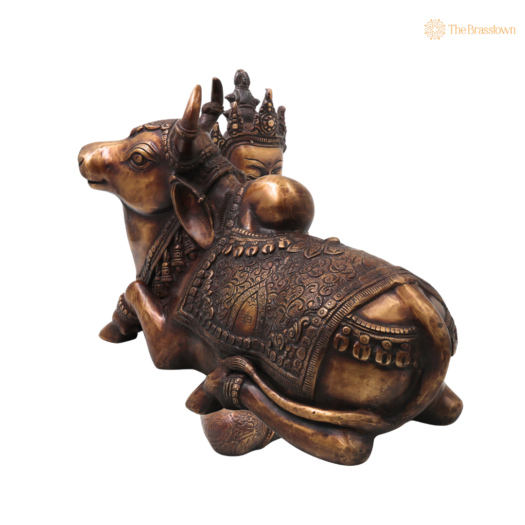 Handcrafted Brass Nandikeshwara Nandi Idol – Handcrafted Traditional Chola Style Vrishabha Murti for Pooja, Home Mandir, Décor &amp; Spiritual Gifting 9.5 Inch