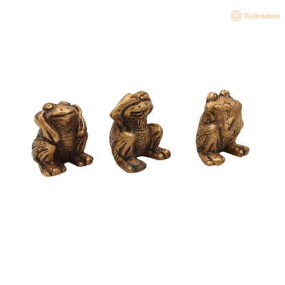 Brass Three Wise Frogs Idol 2 Inch closeup – intricate craftsmanship