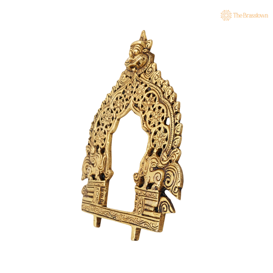Brass Traditional Prabhavali Frame 6.5 Inch closeup – intricate craftsmanship