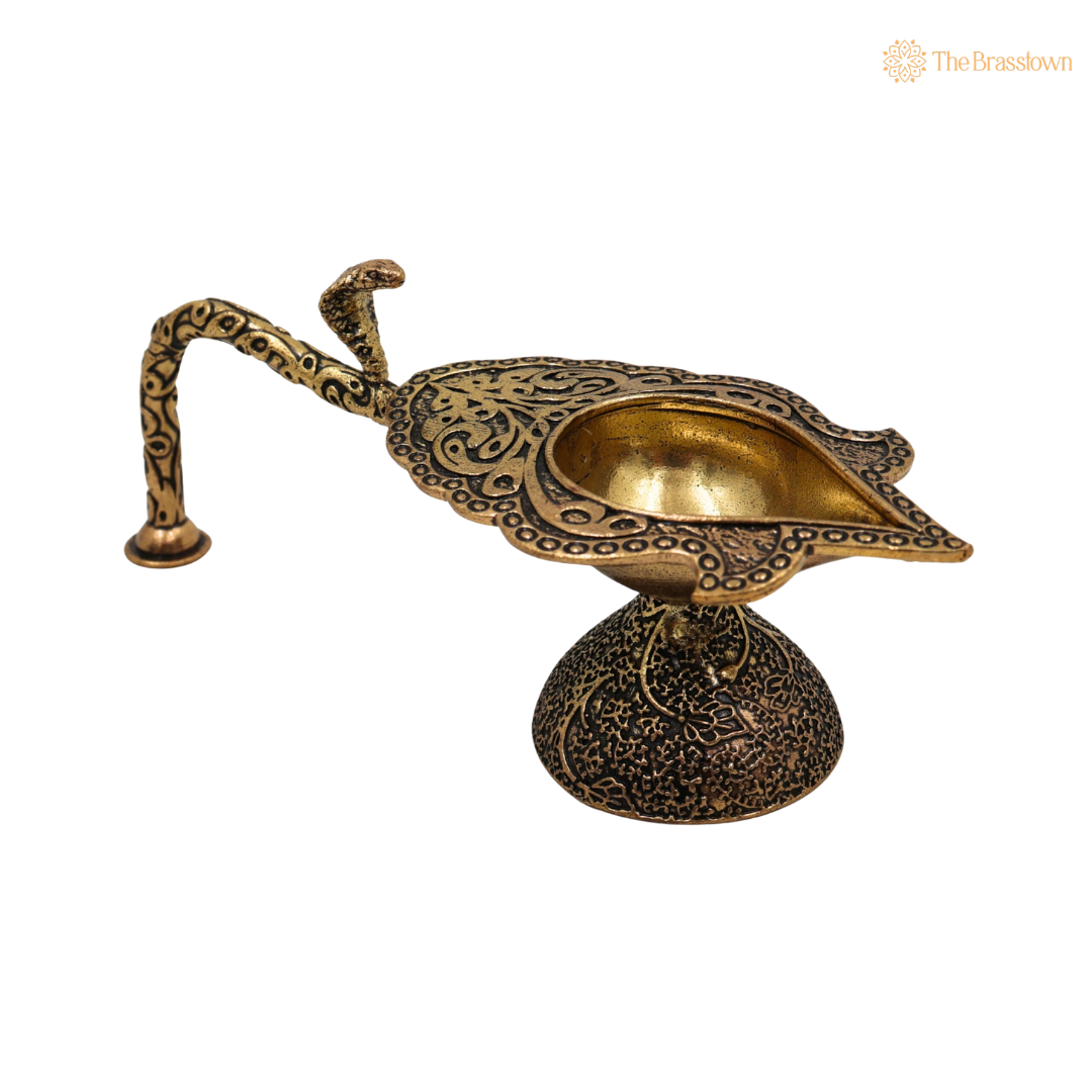 Brass Aarti Diya 1.5 Inch closeup – intricate craftsmanship