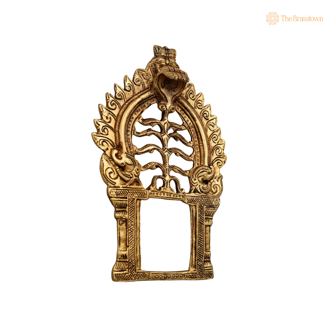 Handcrafted Brass Kirtimukha For Diety Prabhaval Arch – Handcrafted Arch Wall Hanging for Home Temple, Deity Décor &amp; Spiritual Ambience 8 Inch