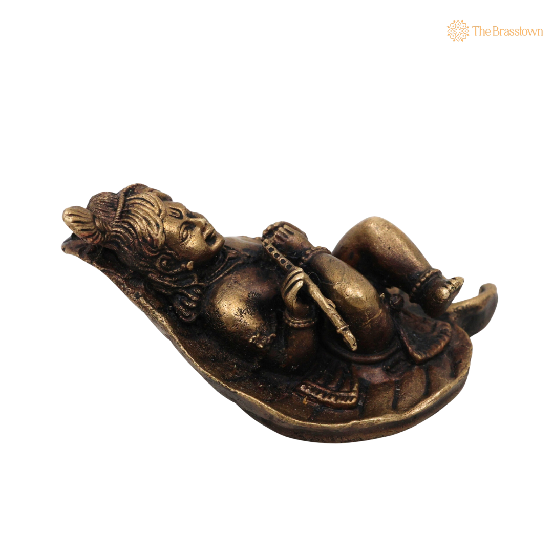Brass Bal Krishna Idol on 1 Inch closeup – intricate craftsmanship